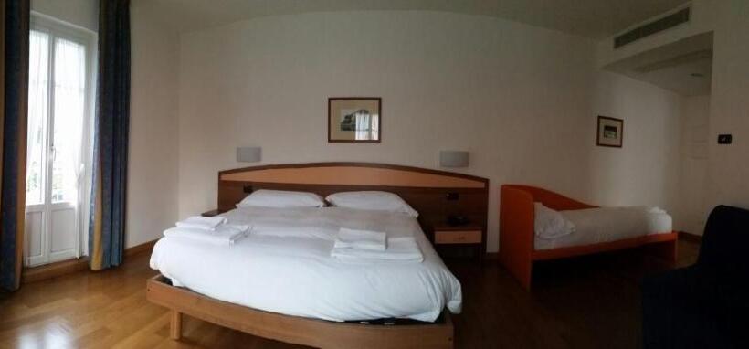 Номер Стандарт Трехместный, Lario