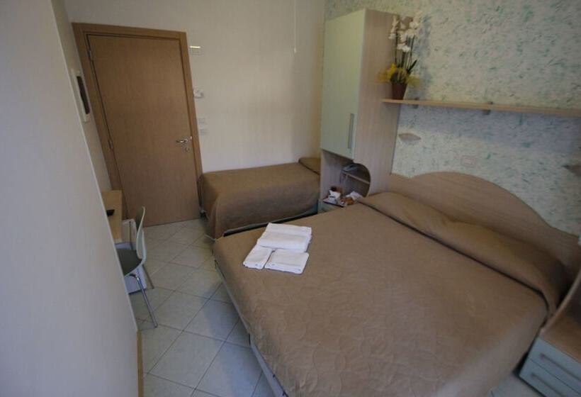 اتاق استاندارد سه نفره, Romagna