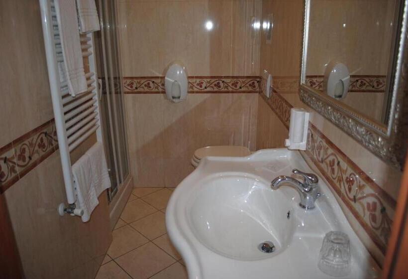 标准间, Villa Tina