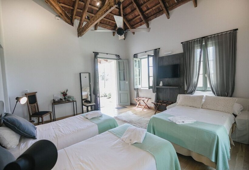 اتاق سوپریور سه تخته, Estancia La Paz