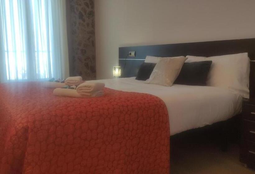 Quarto Estandar, Hostal Bavieca