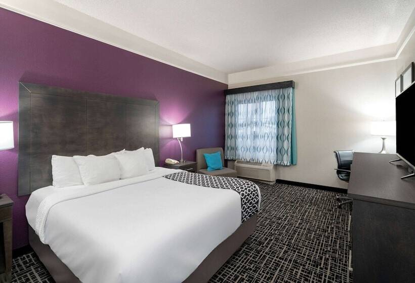 Номер Стандарт Кровать Кинг Адаптированный для Инвалидов, La Quinta By Wyndham Latham Albany Airport