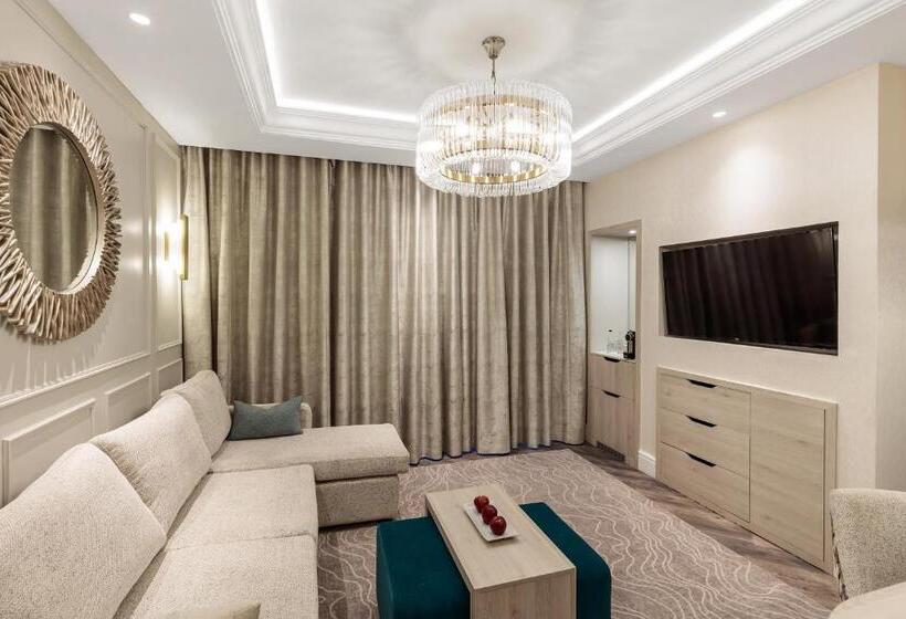 Полулюкс, Lodore Falls Hotel & Spa