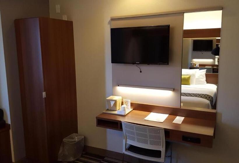Студия Стандарт, Microtel Inn & Suites By Wyndham Bellevue