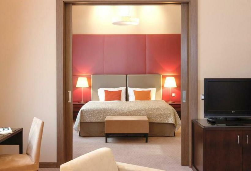 패밀리 룸, Austria Trend Hotel Savoyen Vienna   4 Stars Superior