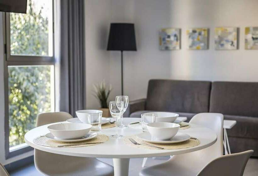 شقة غرفة واحدة, Mon Suites Carmen