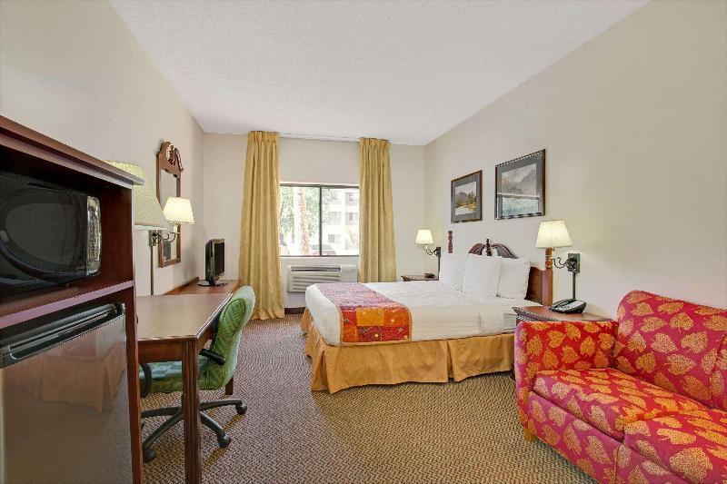스탠다드 룸 킹사이즈 침대, Baymont By Wyndham Tucson Airport