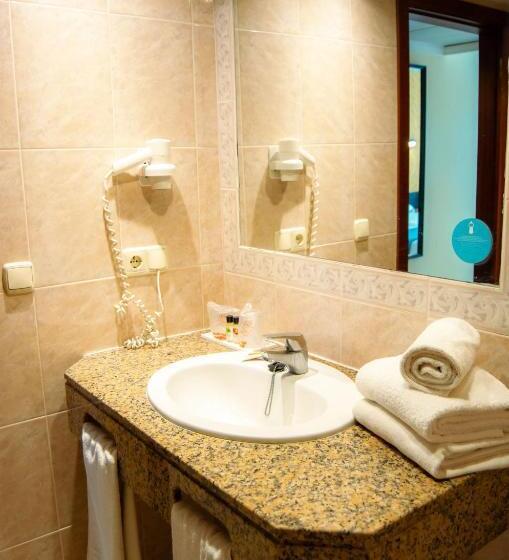 Quarto Triplo Estandar, Coral Beach By Mij