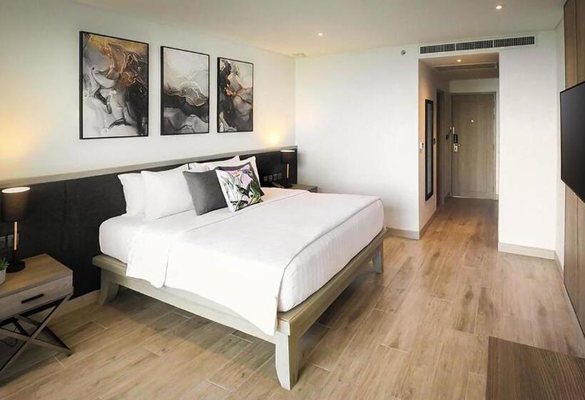 디럭스 룸 킹사이즈 침대, Paradox Resort Phuket   Sha Plus