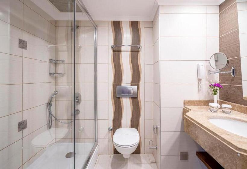 سوییت جونیور با چشم‌انداز دریا, Leodikya Kirman Premium - Ultra All Inclusive