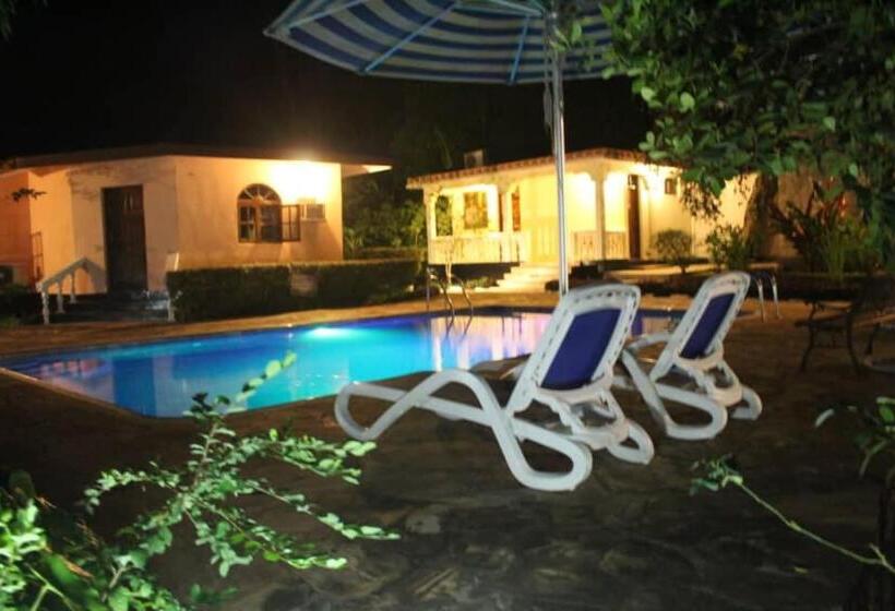 标准间带游泳池, Safina Resort