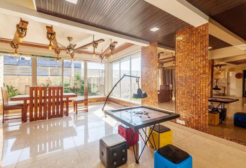 Вилла 1 Спальня, Ayurkutir Villa By Stayvista   Pool, Gym, And Snooker Table For Your Ultimate Relaxation And Enterta