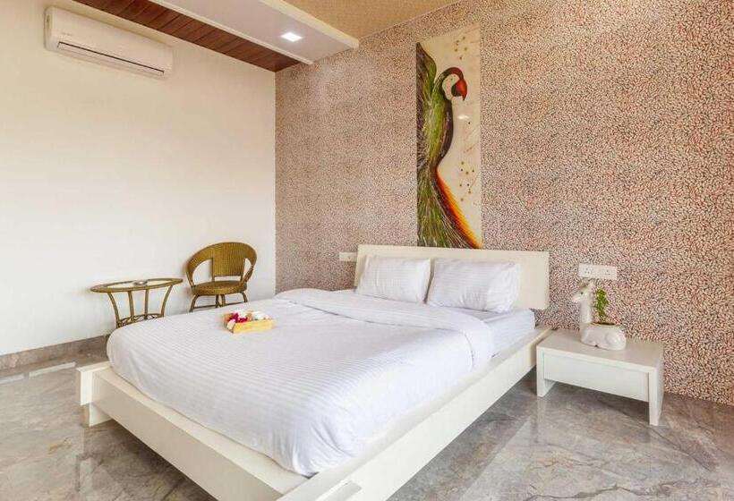 Вилла 1 Спальня, Ayurkutir Villa By Stayvista   Pool, Gym, And Snooker Table For Your Ultimate Relaxation And Enterta