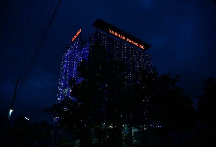 基本三人间, Yashas Paradise