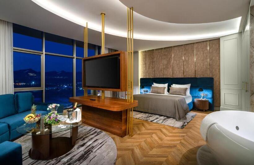 سوییت, Concorde Tower Hotel & Casino