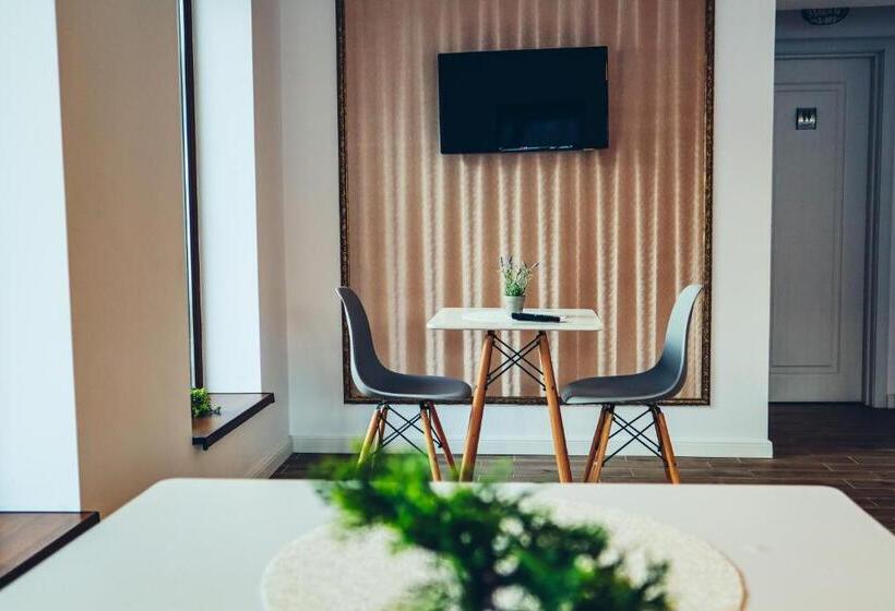 带大床的豪华间, Transylvania Mountain View Cdi