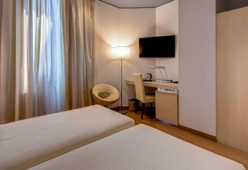 اتاق خانوادگی, Best Western Plus Hotel Expo
