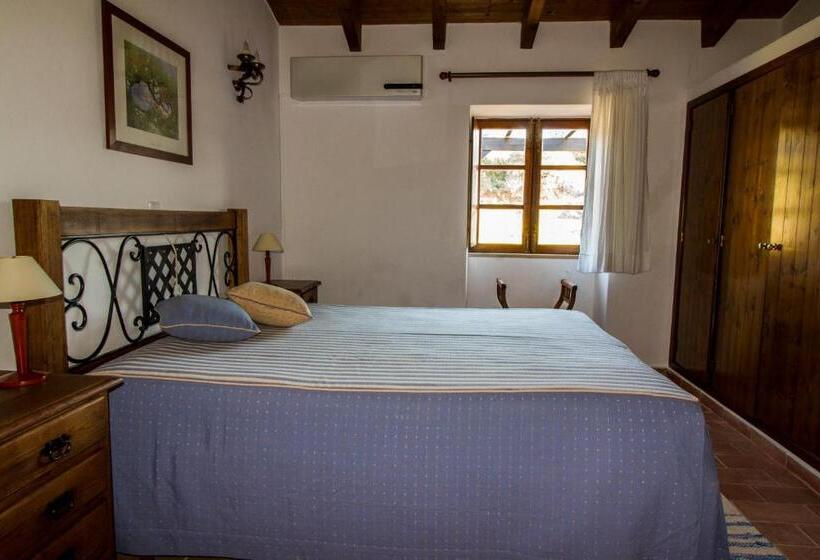 سوییت خانوادگی, Herdade Da Corte