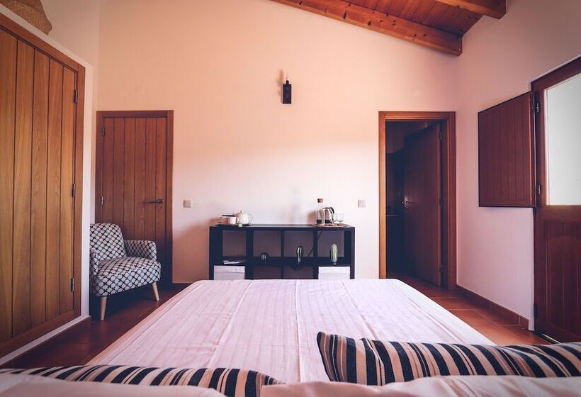 اتاق کلاسیک, Herdade Da Corte