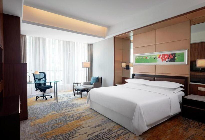 اتاق سوپریور با تخت بزرگ, Sheraton Grand Shanghai Pudong Hotel & Residences