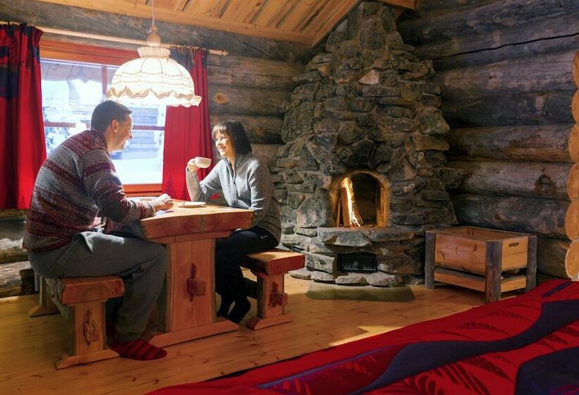 샬레, Kakslauttanen Arctic Resort   Igloos And Chalets