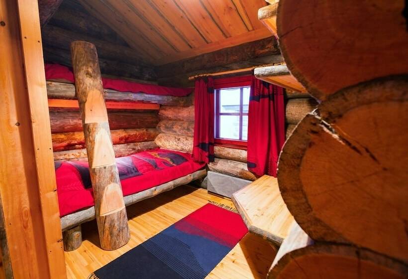 샬레, Kakslauttanen Arctic Resort   Igloos And Chalets