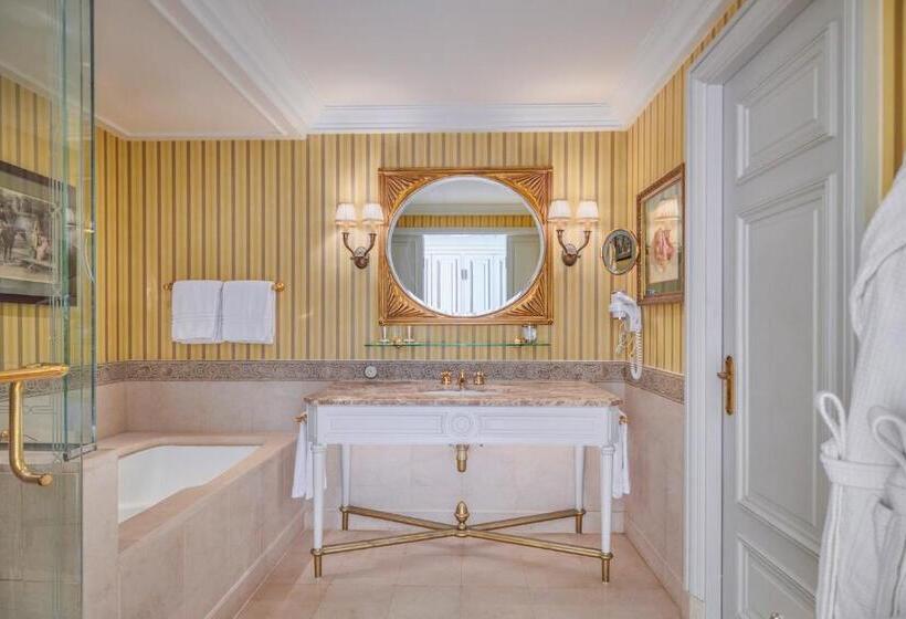 سوئیت با تخت بزرگ, Four Seasons Hotel Alexandria At San Stefano