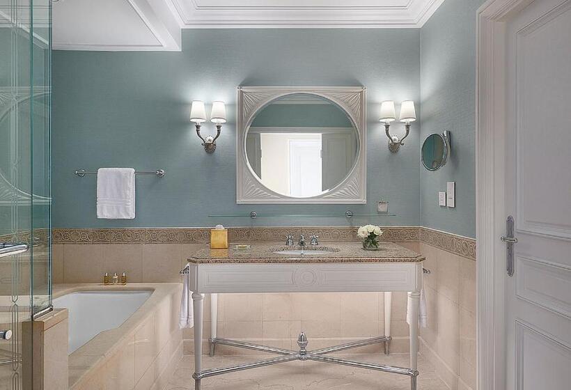 سوئیت با تخت بزرگ, Four Seasons Hotel Alexandria At San Stefano