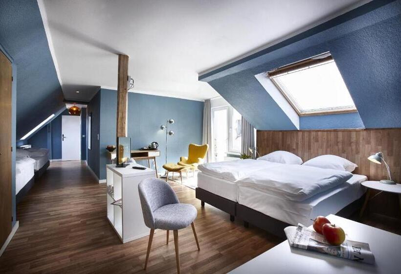 Номер Стандарт, Liegeplatz 13 Kiel By Premiere Classe