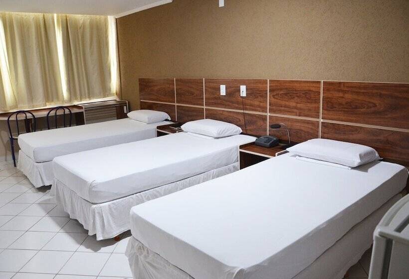 Трехместный Номер Deluxe, Pinheiro Palace