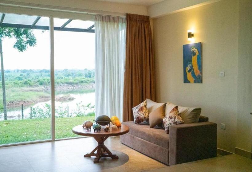 اتاق لوکس, Birds Resort Hambantota