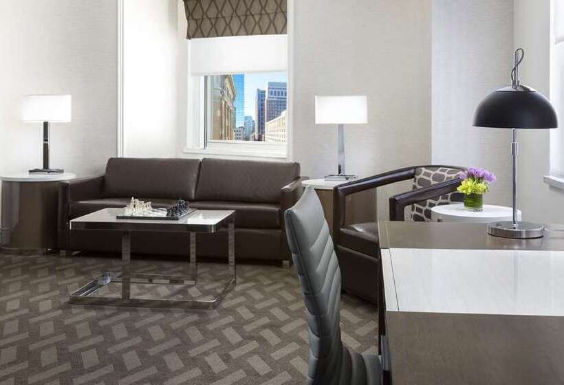 Студия Стандарт, Hilton Boston Park Plaza