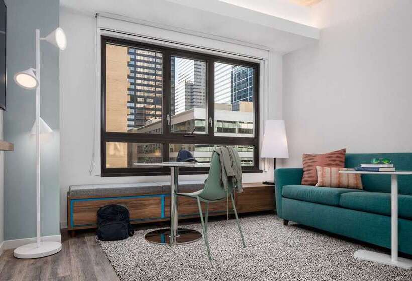 Студия Стандарт, Hilton Boston Park Plaza
