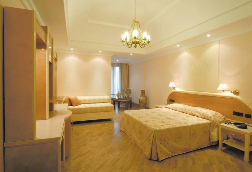 Четырехместный Номер Стандарт, Lh Hotel Domus Caesari