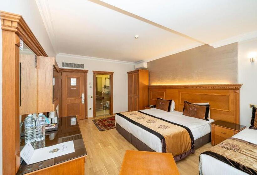 スタンダードトリプルルーム, The Byzantium Suites Hotel & Spa