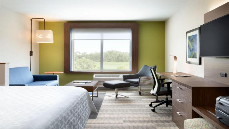 带大床的标准间, Holiday Inn Express Orlando   South Park, An Ihg