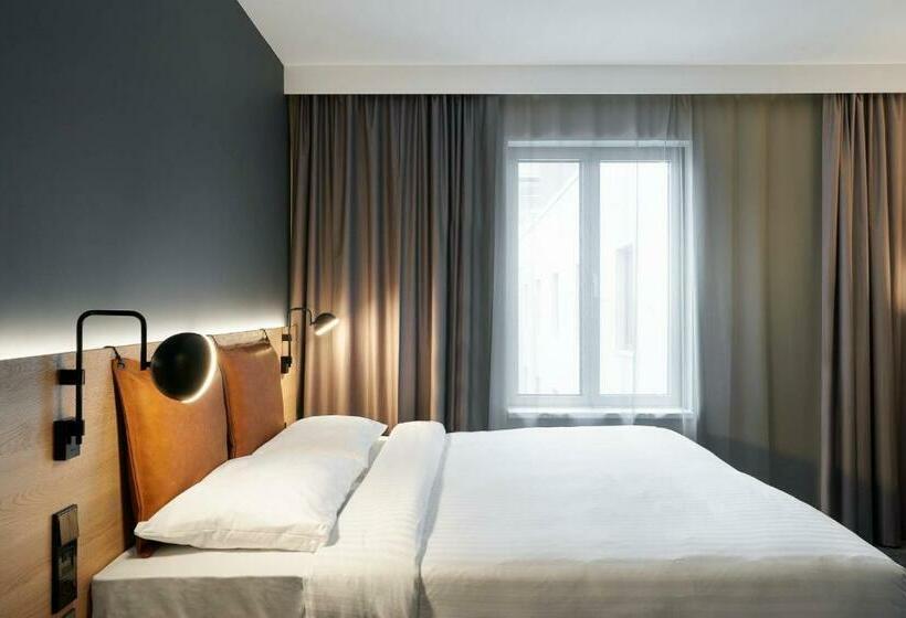 Семейный Номер, Moxy Edinburgh Fountainbridge