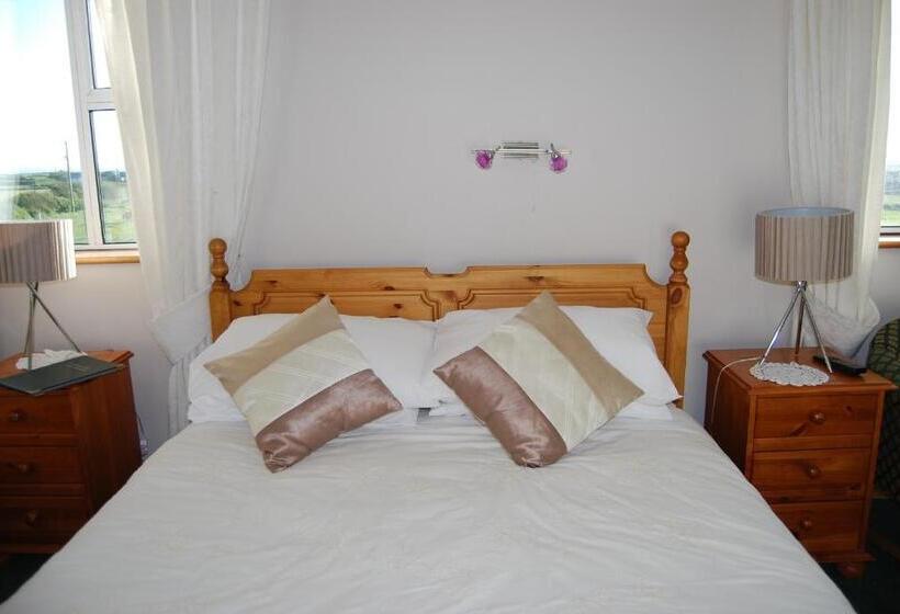 Семейный Номер Базовый, Clonmore Lodge B&b