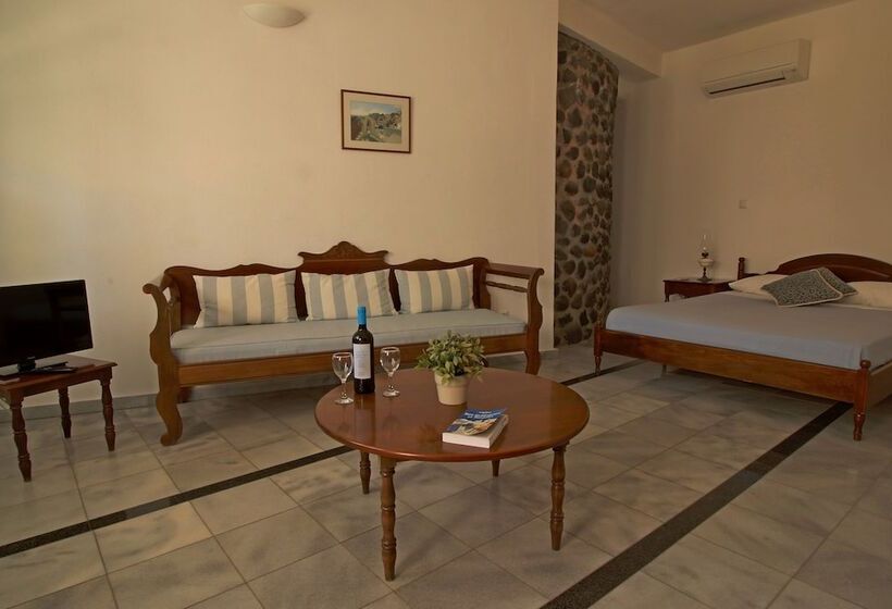 스탠다드 스튜디오, Aethrio Sunset Village   Oia