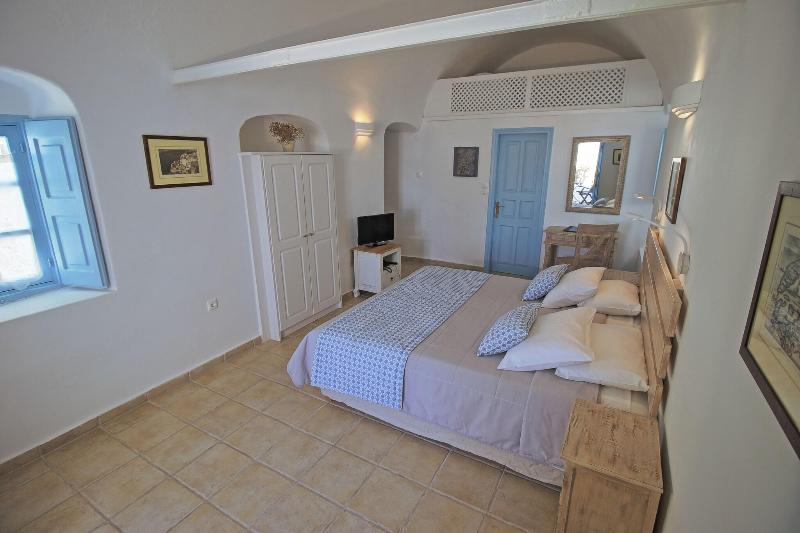 Студия Стандарт, Aethrio Sunset Village   Oia