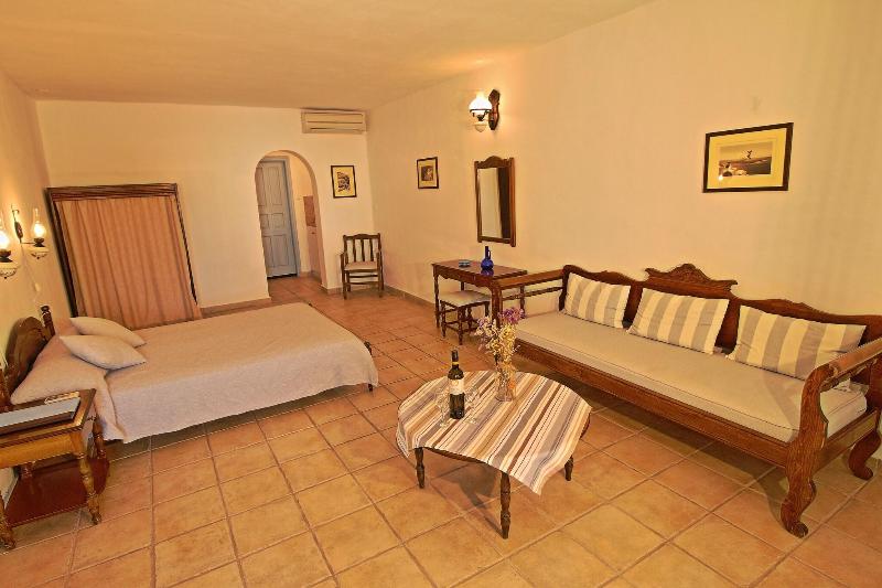 스탠다드 스튜디오, Aethrio Sunset Village   Oia