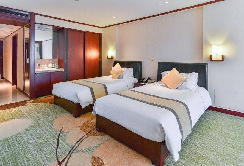 Номер Deluxe, Guangzhou Baiyun International Convention Center