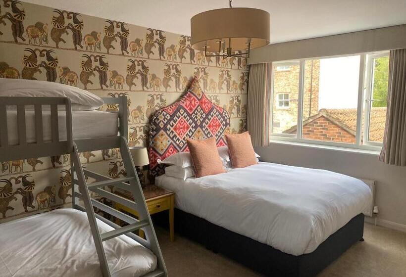 Семейный Номер, The George Hotel Easingwold