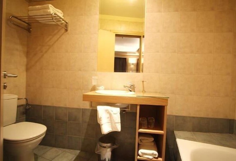 Cameră Standard, Ariston