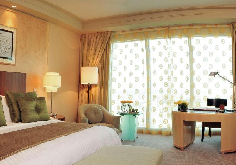Номер Deluxe Вид на Море, Mövenpick Hotel Al Khobar
