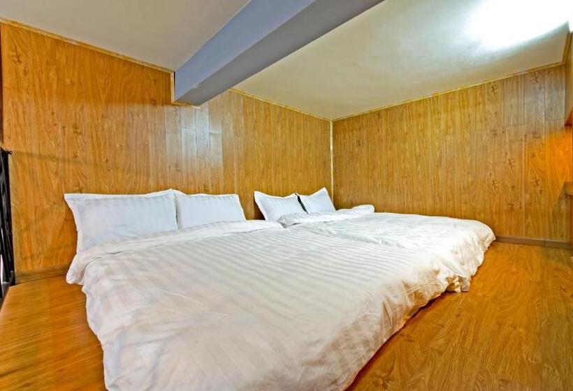 Familiekamer, Csltdl & Coffee Sân Vườn Vương Bảo Long đà Lạt