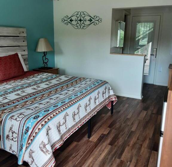 Стандартный Номер Кровать Кинг, Horseshoe Riverside Lodge