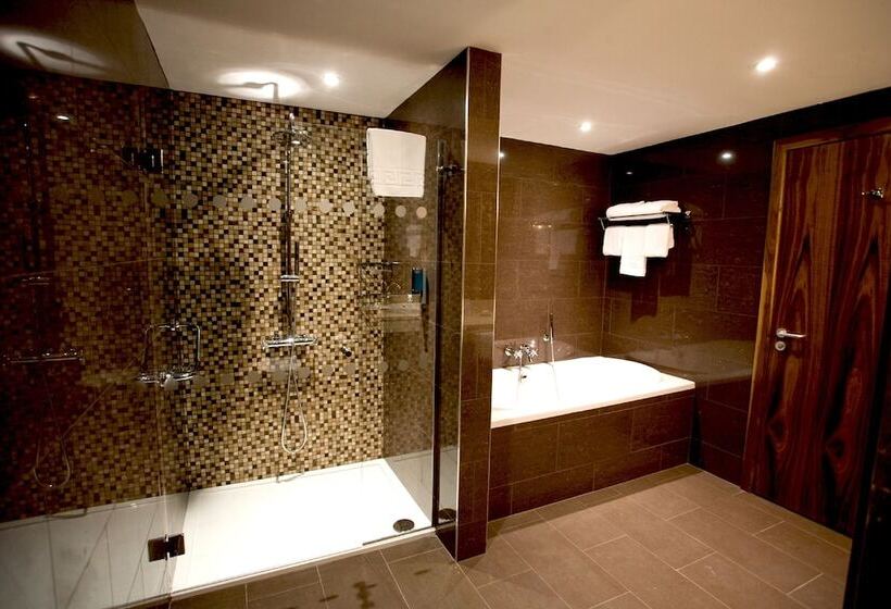 Номер Superior, Clayton Hotel Dublin Airport