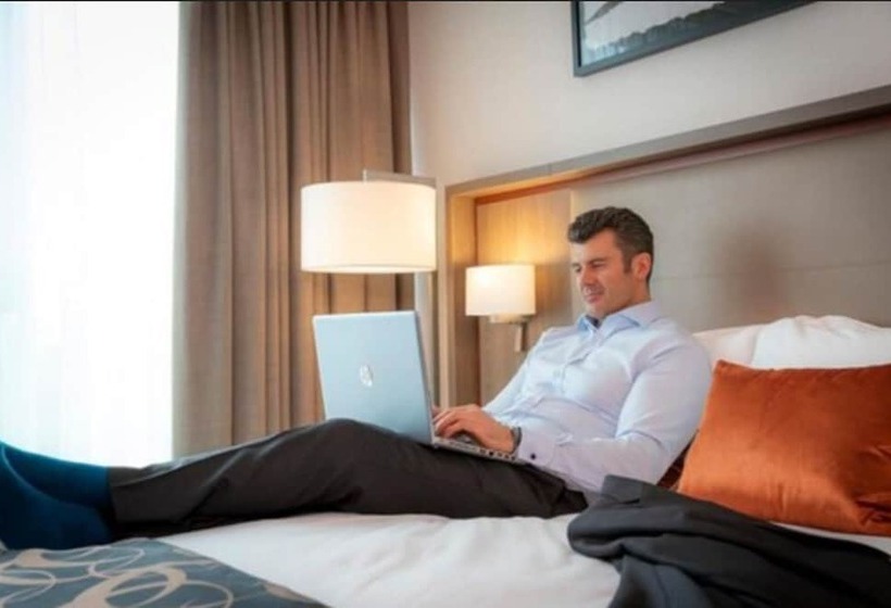 Номер Superior, Clayton Hotel Dublin Airport