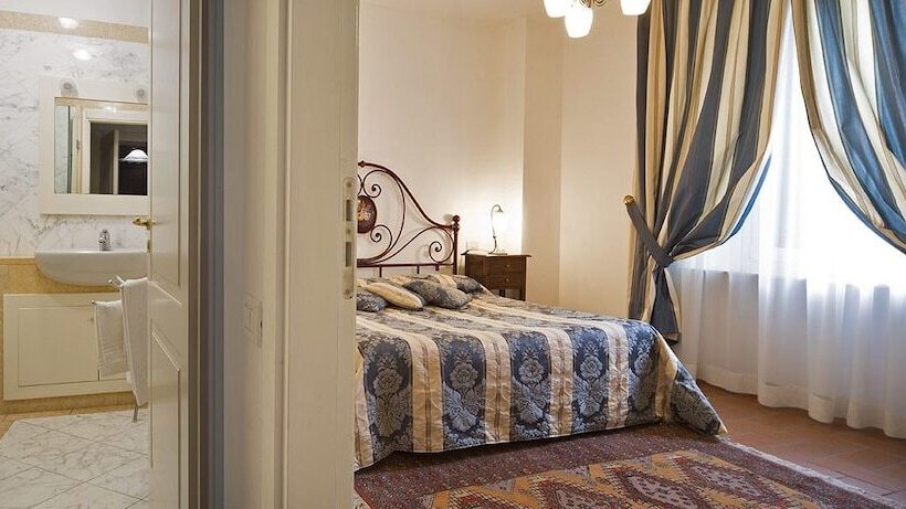 Полулюкс, Residence Palazzo La Fenice
